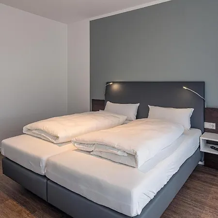 Deichhaeuser Anna Kueste Deichhaeuser Anna Kueste 7-21 بينسيرسيال