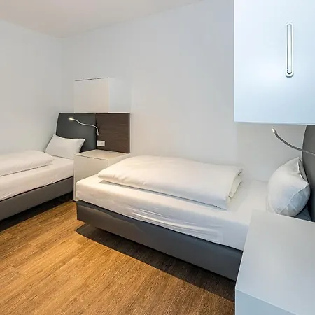 Deichhaeuser Anna Kueste Deichhaeuser Anna Kueste 7-21 * بينسيرسيال